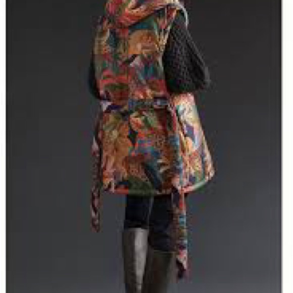 FARM Rio Lively Puffer Vest - Picture 4 of 13